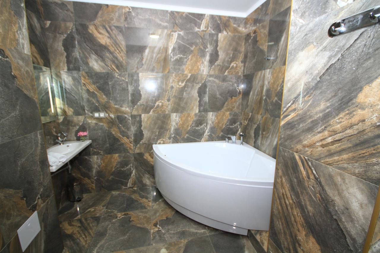 Hotel Bereg Evkaliptov Tsandrypsj Buitenkant foto